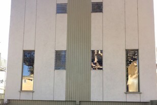 405 N Broadway in Redondo Beach, CA - Building Photo