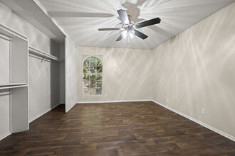 Manchester in Euless, TX - Building Photo - Interior Photo