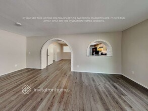 1624 W Behrend Dr, Unit 8C in Phoenix, AZ - Foto de edificio - Building Photo