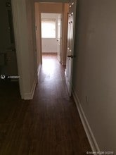 7991 NW 8th St-Unit -103 in Miami, FL - Building Photo - Building Photo