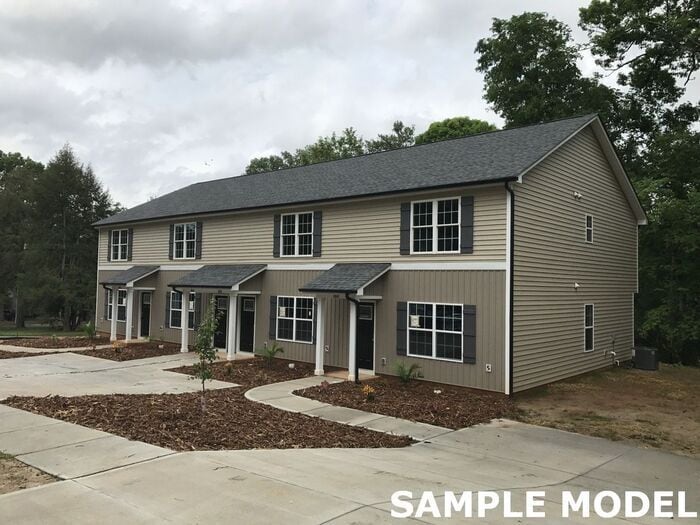615 Hyde Park Dr NE in Concord, NC - Building Photo