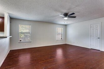 5510 Eagle Rock Rd in Arlington, TX - Foto de edificio - Building Photo