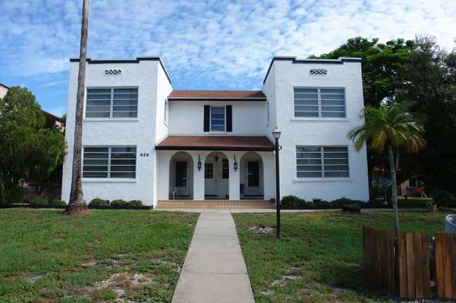 424 Armada Rd S in Venice, FL - Foto de edificio - Building Photo