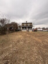 627 Warren Ave. in Front Royal, VA - Foto de edificio - Building Photo