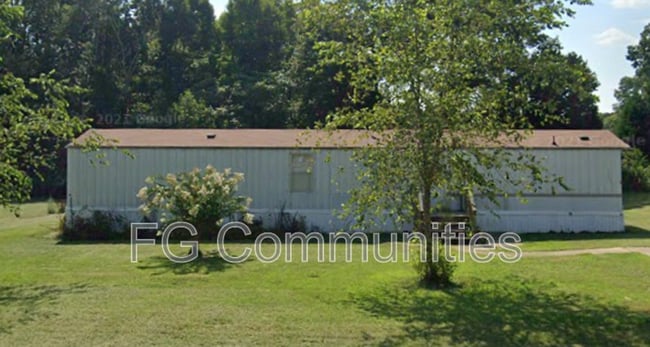 property at 135 Oak Knoll Dr