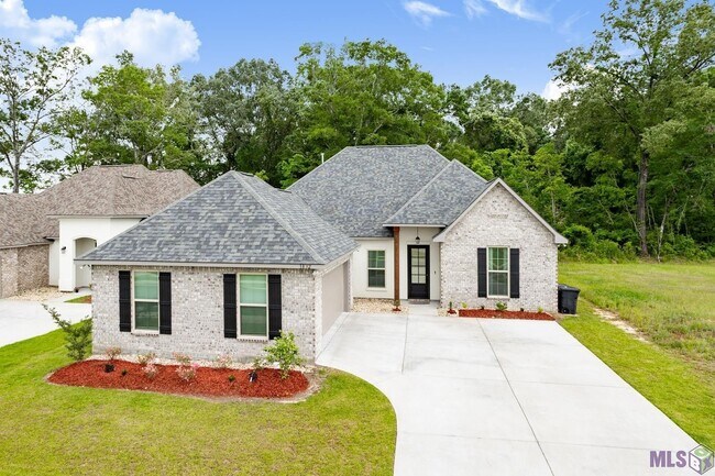 1832 Marshall Jones Sr Ave in Zachary, LA - Building Photo - Building Photo