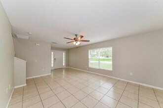 7003 50th Ave E in Palmetto, FL - Building Photo - Building Photo