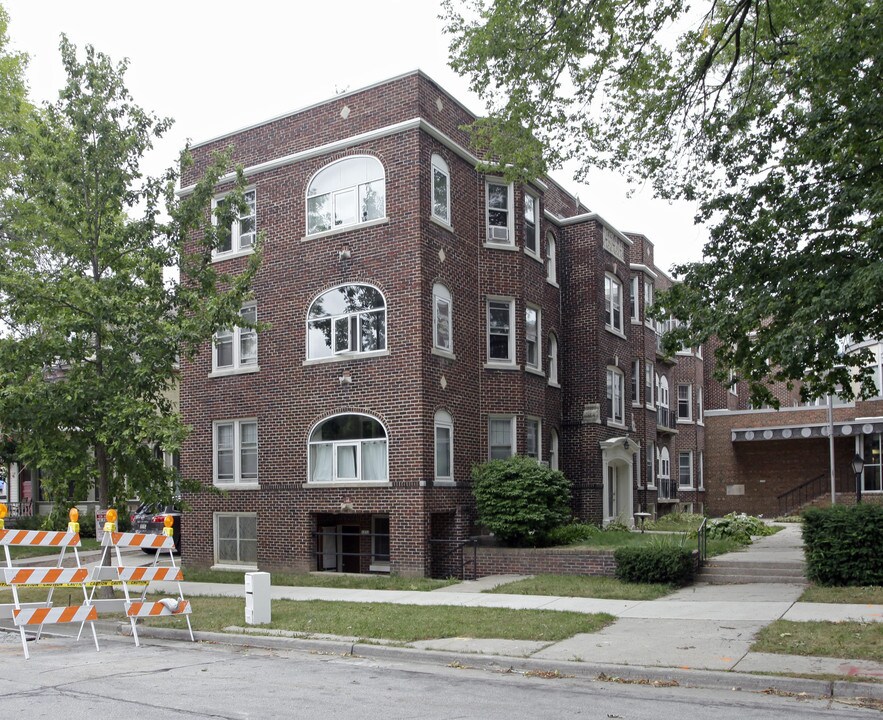1234 N Cass St in Milwaukee, WI - Foto de edificio