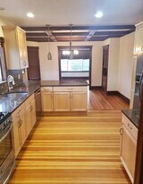 477 Lagrange St, Unit 2 in Boston, MA - Building Photo
