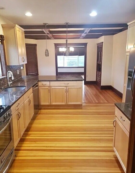 477 Lagrange St, Unit 2 in Boston, MA - Building Photo