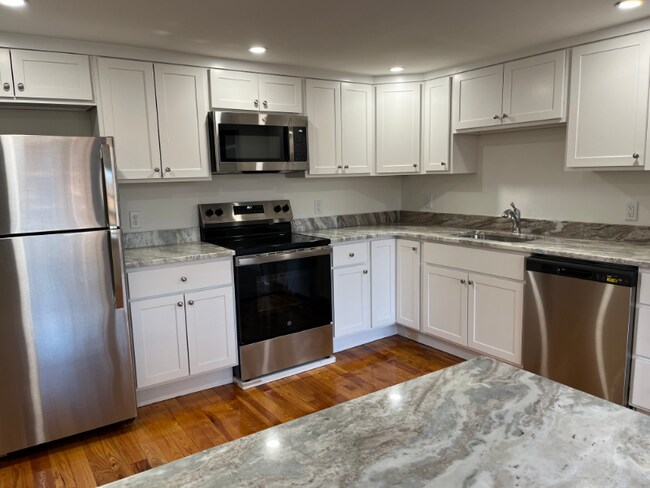 35 Heartbreak Rd in Ipswich, MA - Foto de edificio - Building Photo