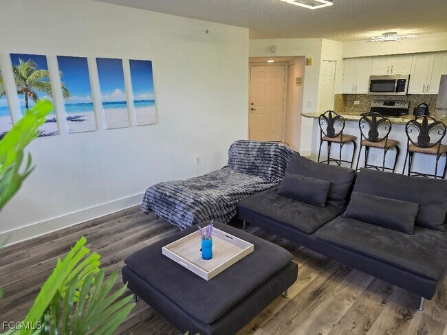 property at 8870 Colonnades Ct W