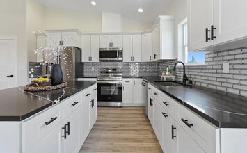 614 Caridad Ct in Pasco, WA - Building Photo - Building Photo