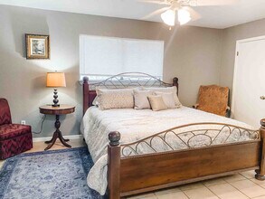 6614 Long Meadow Dr in Corpus Christi, TX - Building Photo - Building Photo