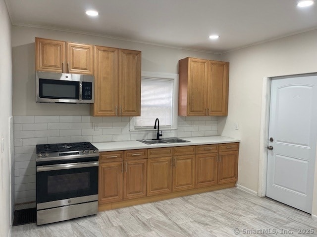 90 Waterville St in Waterbury, CT - Foto de edificio - Building Photo