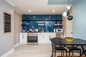 215 Piedmont Ave NE in Atlanta, GA - Building Photo - Building Photo