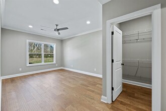512 Old Lovers Ln in Bowling Green, KY - Building Photo - Building Photo