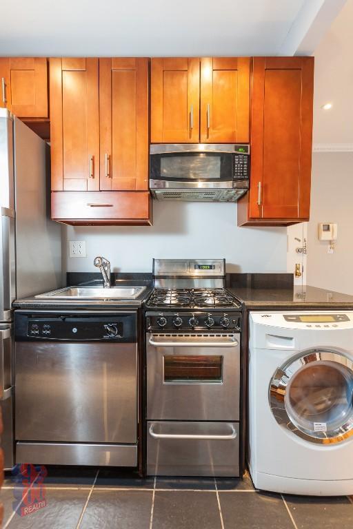 property at 416 E 13th St