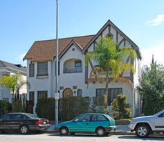 1106 S Doheny Dr Apartments