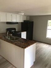 147 Cherrie Murrell St in Hinesville, GA - Building Photo - Building Photo