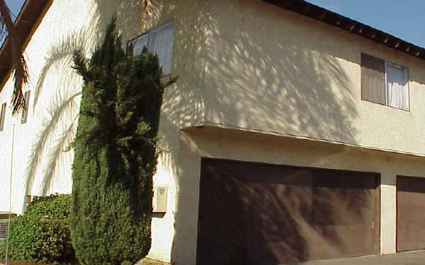 709 Crawford St in Corona, CA - Building Photo - Building Photo