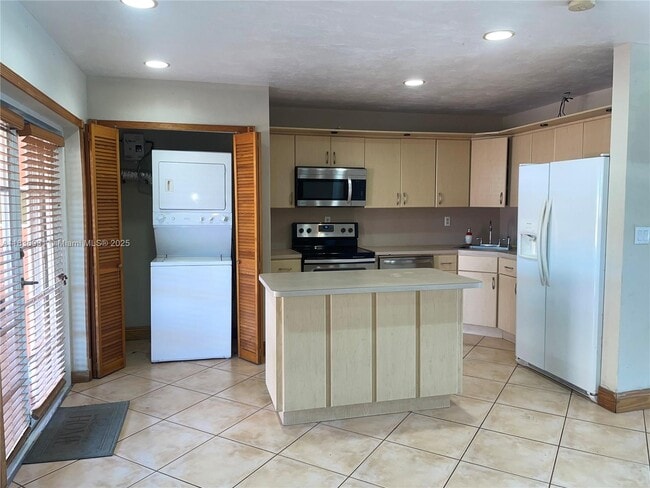 12979 SW 19th Terrace in Miami, FL - Building Photo - Building Photo