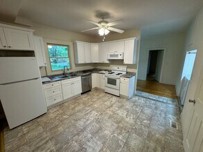 285 Sycamore Dr in Athens, GA - Building Photo - Building Photo