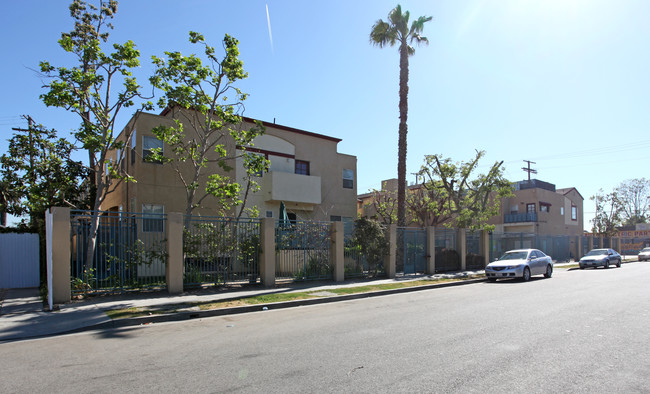 Villa Esperanza in Los Angeles, CA - Building Photo - Building Photo