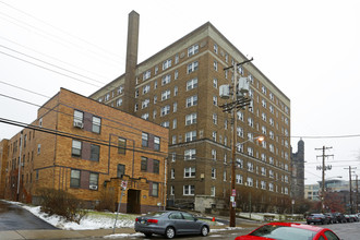 Cathedral Mansions in Pittsburgh, PA - Building Photo - Building Photo