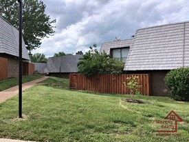 136 Cedarwood Ln in Nashville, TN - Building Photo