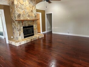 8526 SW Westwood Ln in Stuart, FL - Foto de edificio - Building Photo
