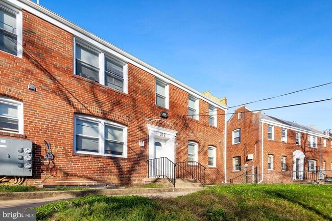 property at 212 Orange St SE