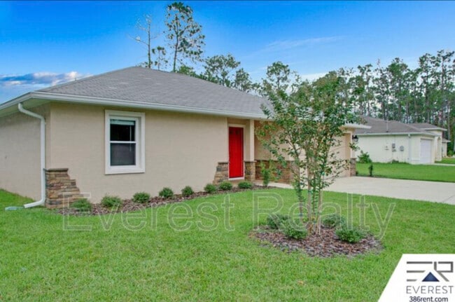 92 Rickenbacker Dr in Palm Coast, FL - Building Photo - Building Photo