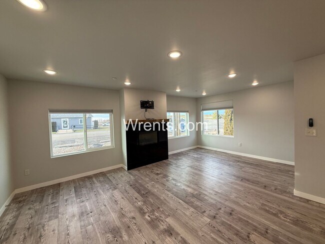 100 3rd St in Davenport, WA - Building Photo - Building Photo