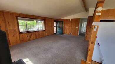 17571 Paladin Dr in Bend, OR - Building Photo - Building Photo