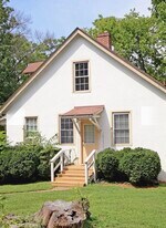 1765 Stony Point Rd in Charlottesville, VA - Building Photo