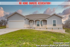 185 Broken Star Trail in Poteet, TX - Building Photo - Building Photo