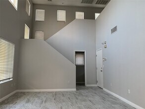 5063 Lime Kiln Ave in Las Vegas, NV - Building Photo - Building Photo