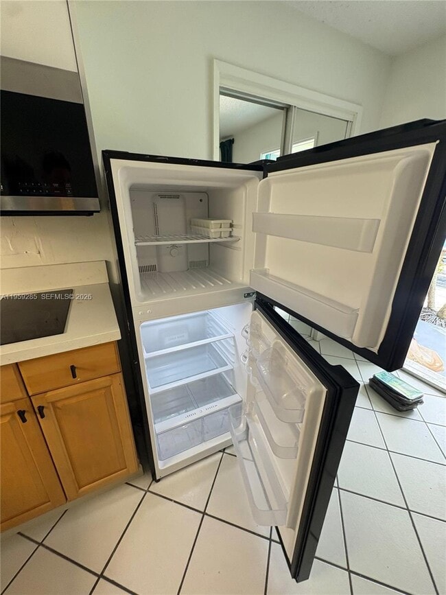 3210 Canal Dr in Pompano Beach, FL - Foto de edificio - Building Photo