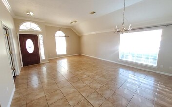 1210 Rabbs Crossing in Sugar Land, TX - Building Photo - Building Photo