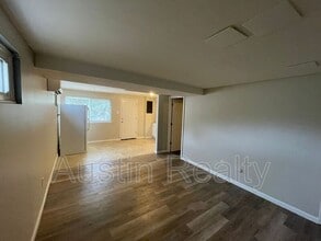 8630 Burton Ave in St. Louis, MO - Building Photo - Building Photo