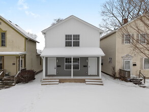 320 W Madison St, Unit A in South Bend, IN - Building Photo - Building Photo