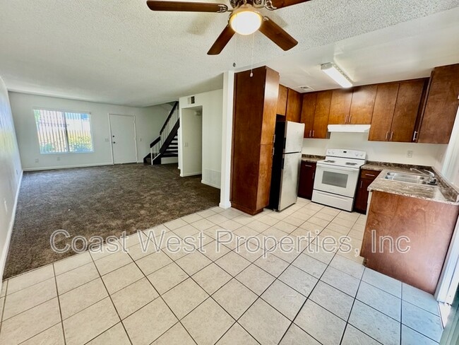 10656 Prince Carlos Ln in Santee, CA - Building Photo - Building Photo