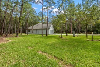 11193 Wildwood Ln in Todd Mission, TX - Building Photo - Building Photo