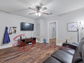 1110 Clinton Ave in Stephenville, TX - Building Photo - Building Photo