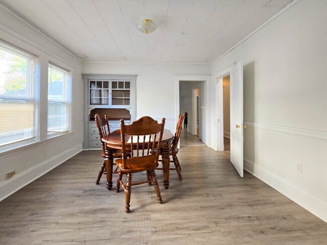 63 Pinckney St, Unit 1 in Somerville, MA - Foto de edificio - Building Photo