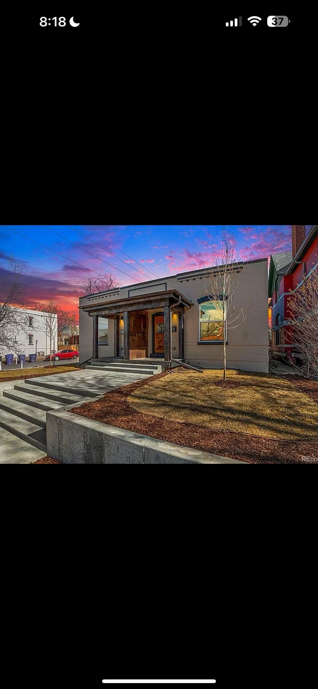 property at 406 S Pearl St