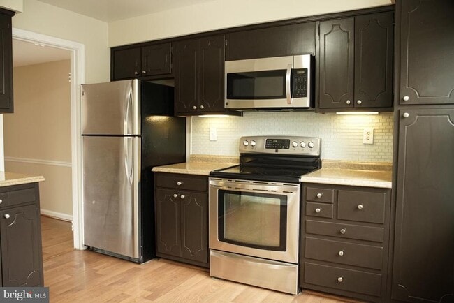 9105 Suede Ct in Fairfax, VA - Building Photo - Building Photo