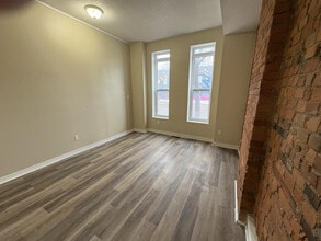 273 King William St in Hamilton, ON - Building Photo - Building Photo