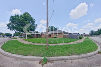 2501 SW 91st St in Oklahoma City, OK - Foto de edificio - Building Photo